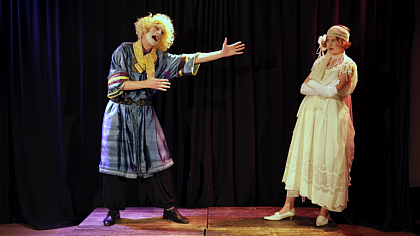 Foto: Tro�m Teater. (o. D.). Shulami � 150 Jahre Jiddisches Theater [Szenenfoto]. WUK Theater Quartier. wuk-theater.de